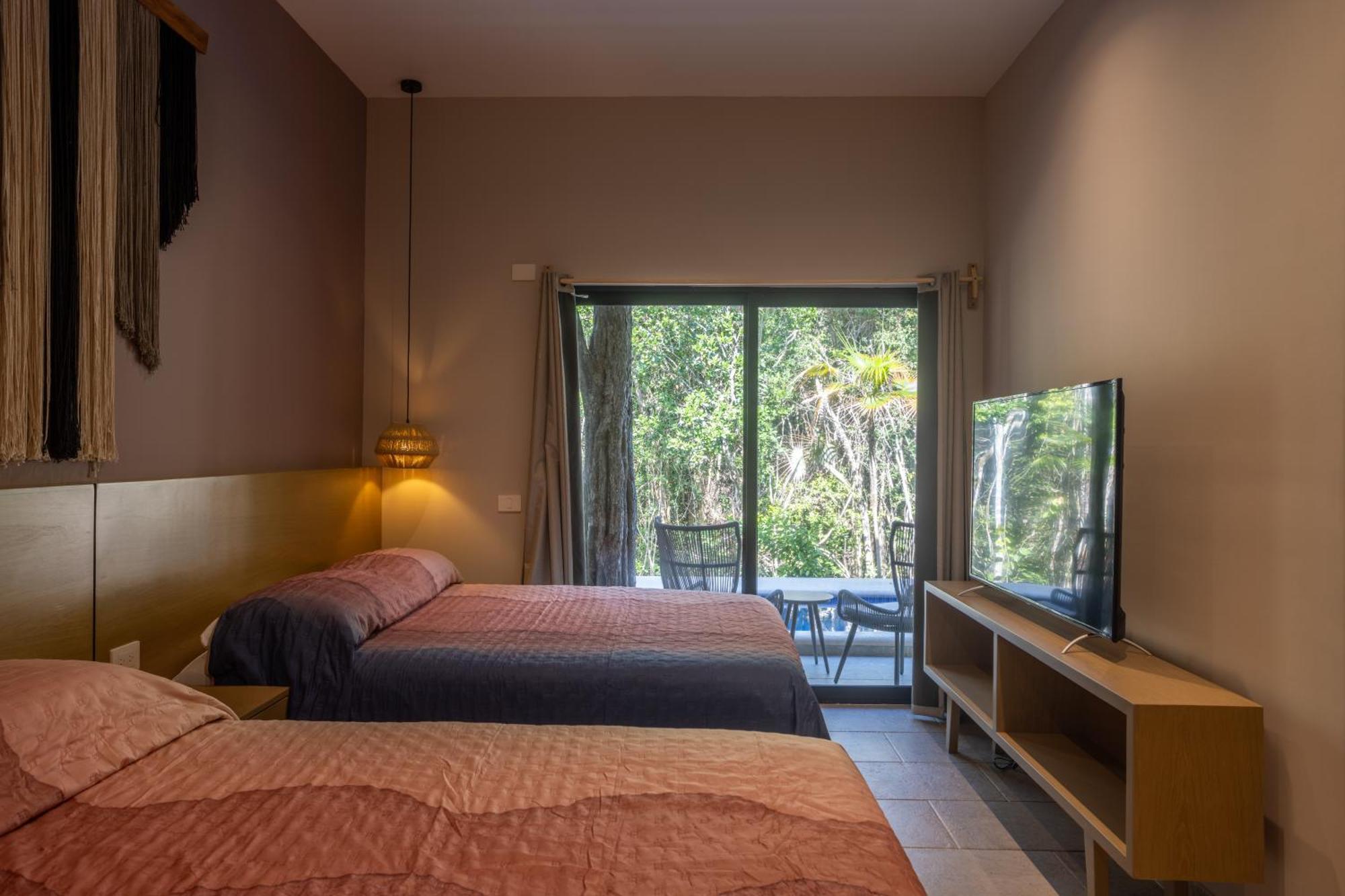 Villa Kiin Ha - Luxurious 5-br With Swim-up Pool Cozumel